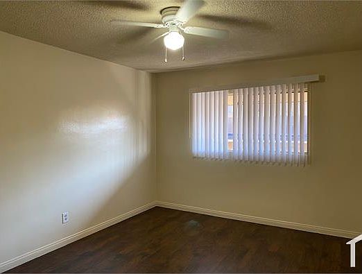 3rd image of 857 Glenway Dr #10