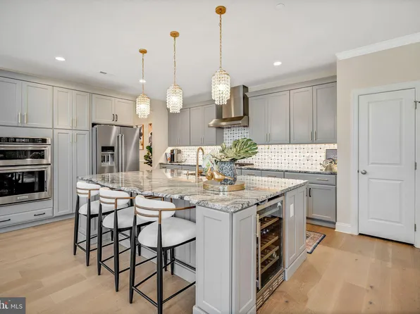 4859 Indigo Dr, Doylestown, PA 18902