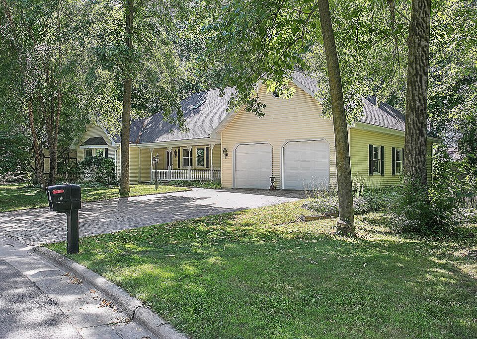 1st image of 667 Brookwood Dr