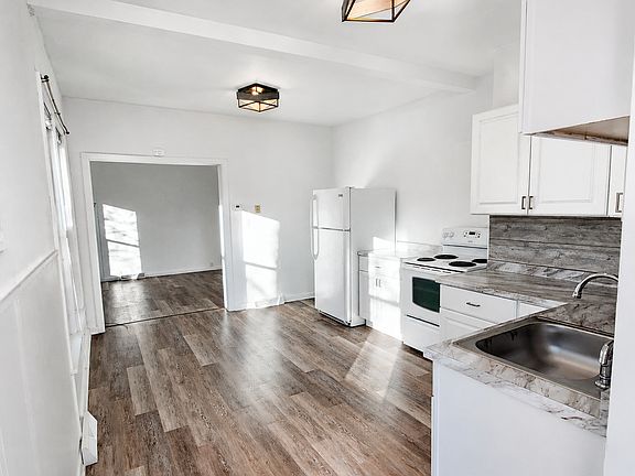 2nd image of 1005 E 7th St Unit 3