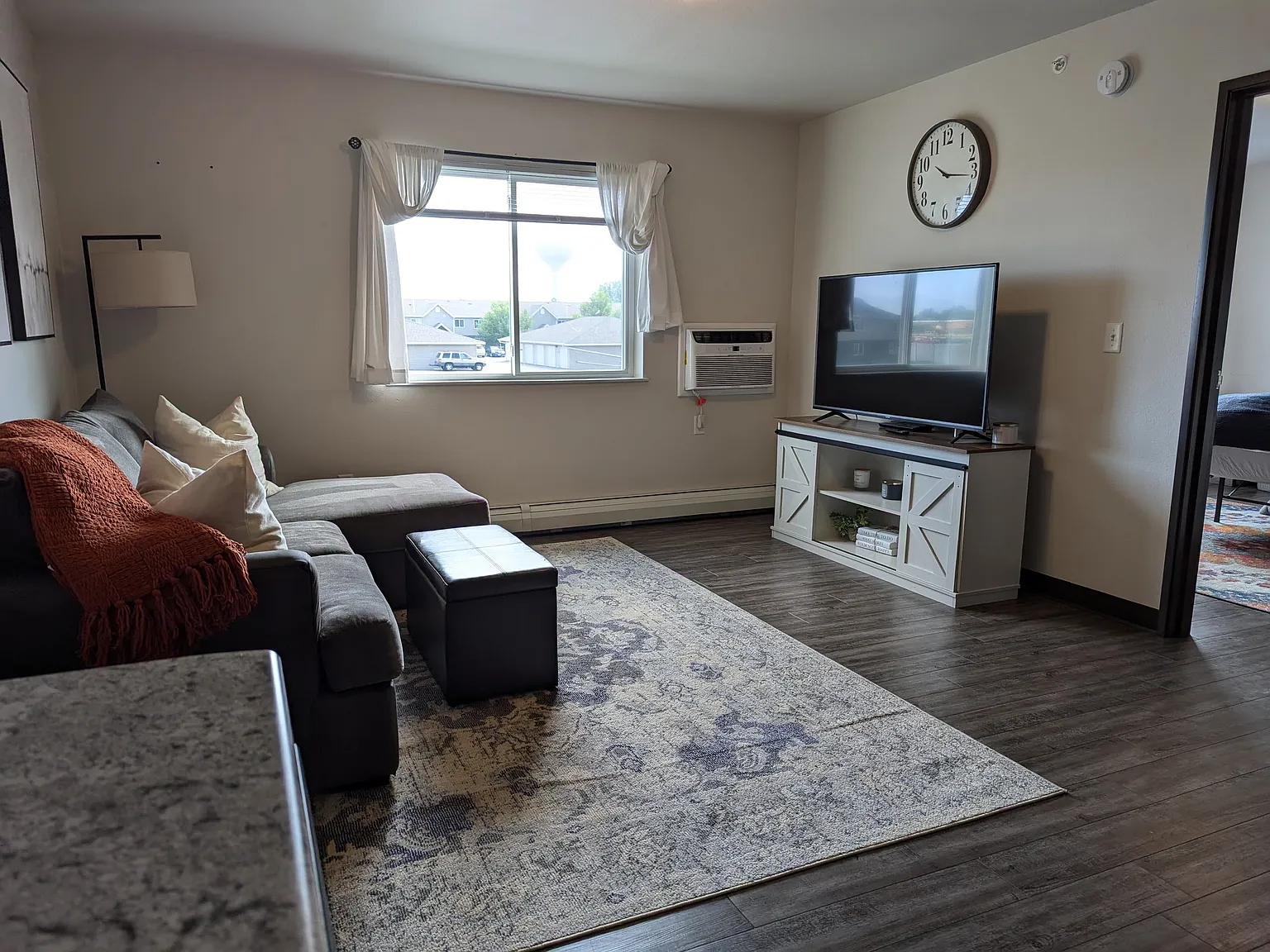 Park West apartments — Photo 2
