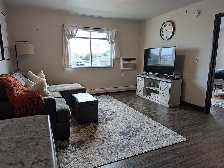 Park West apartments — Photo 2