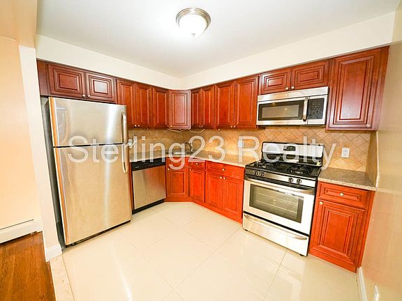 5th image of 31-13 23rd St #C2