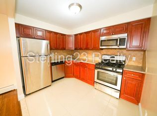 31-13 23rd St #2F, Astoria, NY 11106
