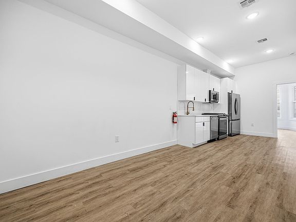 3rd image of 234 Webster Ave #1R