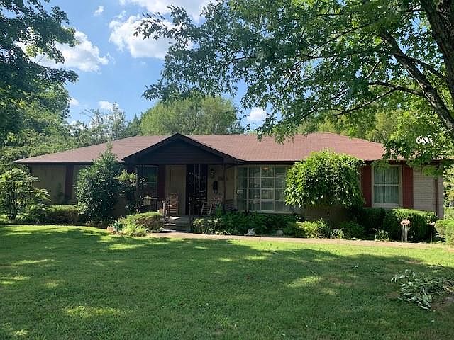 2nd image of 1915 Fern Dr