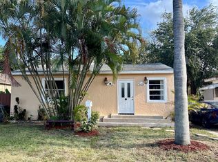 2628 Hayes St, Hollywood, FL 33020