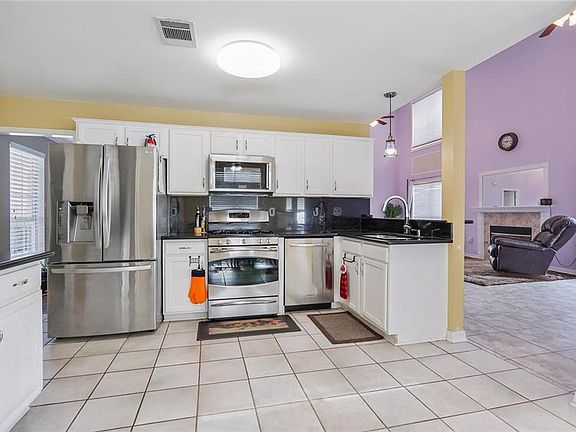 5th image of 701 Church Pointe Dr