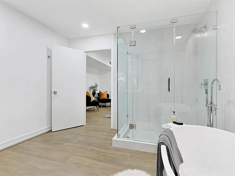 526 Colquitt St — Photo 21