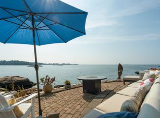 34 Sunrise Cove Rd, Branford, CT 06405