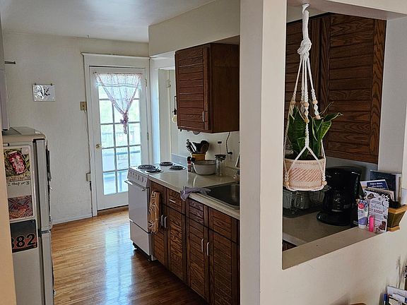 5th image of 2311 Bryant Ave S APT 3
