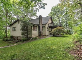 517 Backbone Rd #A, Clinton, PA 15026