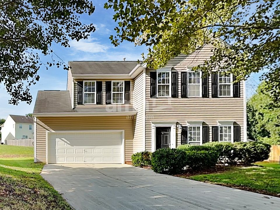 1st image of 7 Old Pine Cir