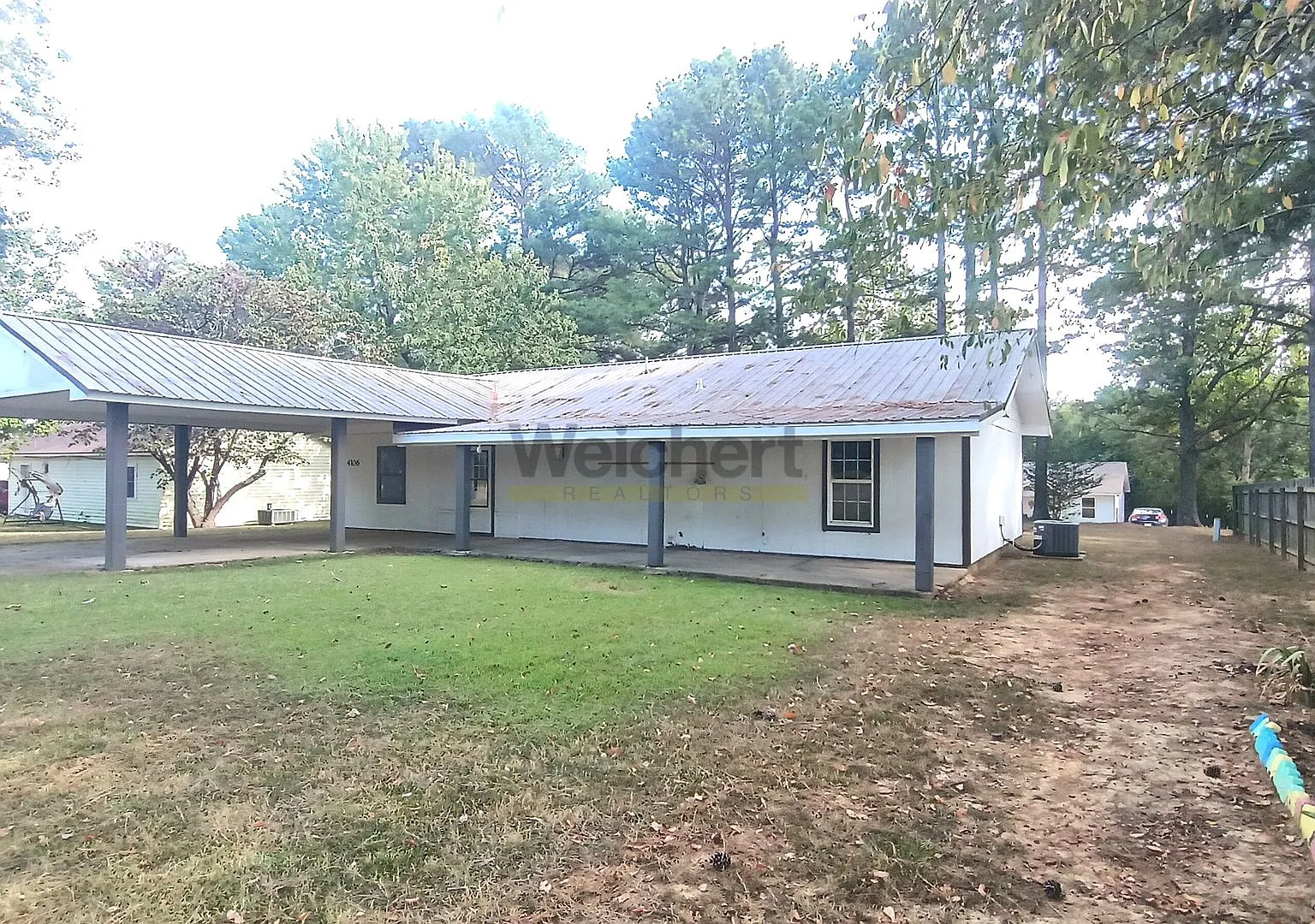 Spacious 4bed/2bath house — Photo 2