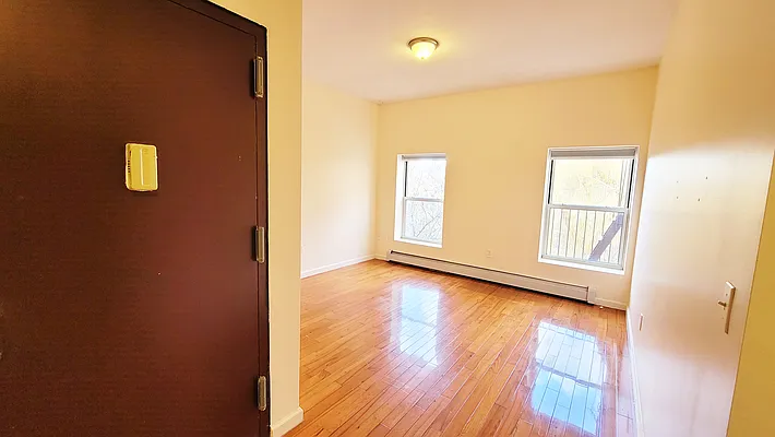 Rented by CPRE NY LLC | media 4