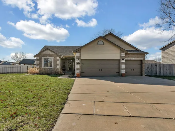14305 E Twinlake Dr, Wichita, KS 67230