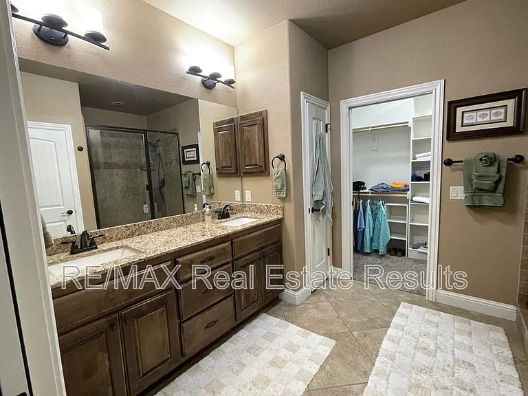 2502 SW Hind Ln — Photo 9