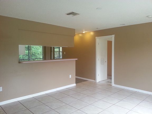 2nd image of 2313 S Cranberry Blvd