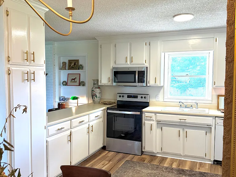 611 Ledgedale Cir — Photo 6