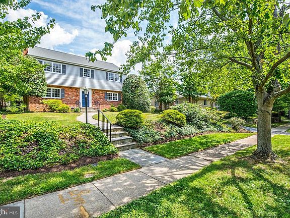 5th image of 4601 Drummond Ave