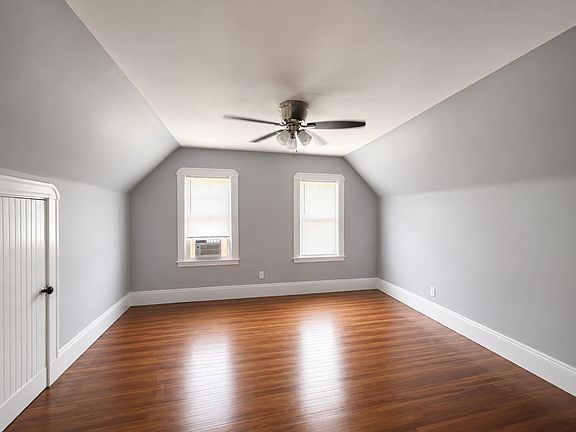 4th image of 43 Paulina St