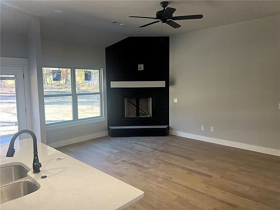 2nd image of 54 Perth Dr