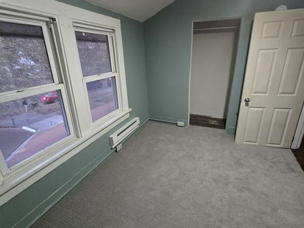 1307 E 13th St APT 3