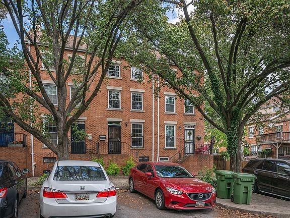 4th image of 1814 E Fairmount Ave