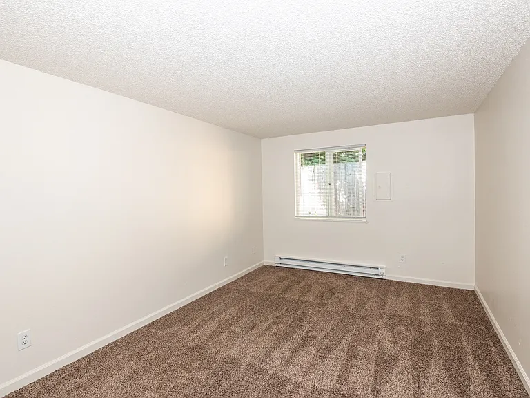 Creekside Commons Apartments — Photo 19