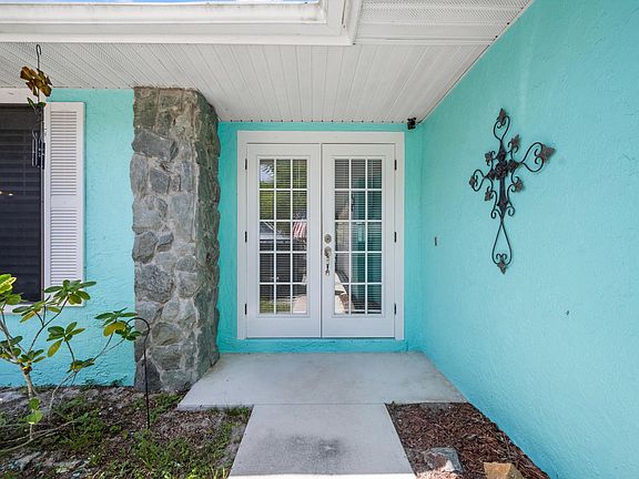 5th image of 1574 SE Clearbrook Street