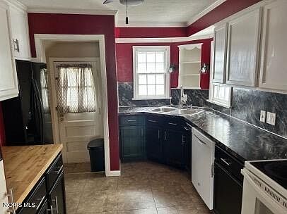 3rd image of 1027 Secor Rd
