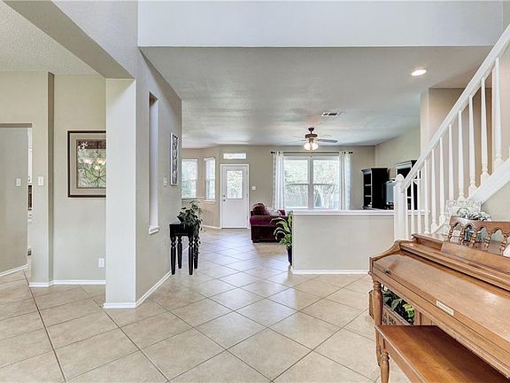 4th image of 8118 Hawick Dr