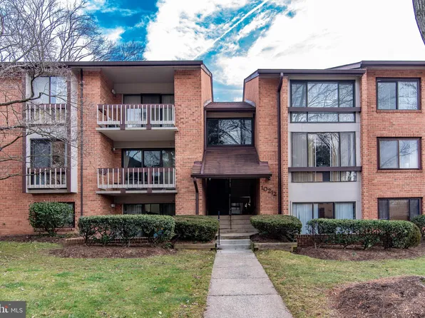 10212 Bushman Dr APT 224, Oakton, VA 22124