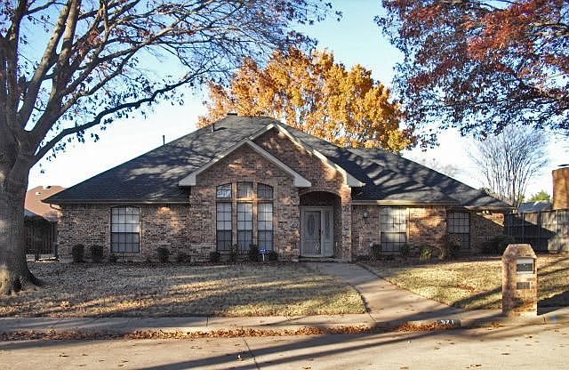 1st image of 521 Arthurs Dr