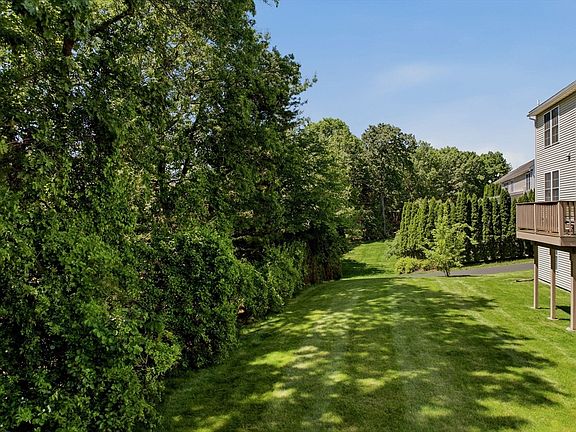 5th image of 21 Seaver Farm Ln