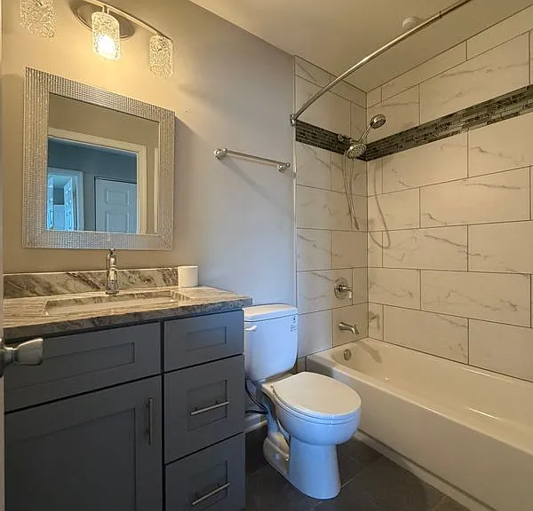 29W603 Winchester Cir N #4 — Photo 6