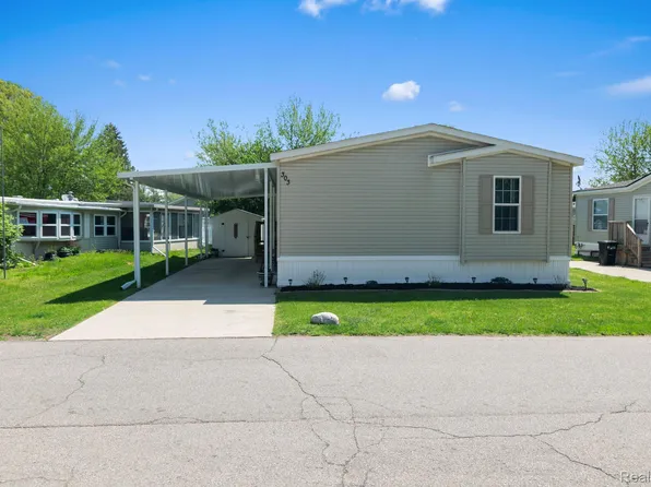 303 Toucan St, Rochester, MI 48309
