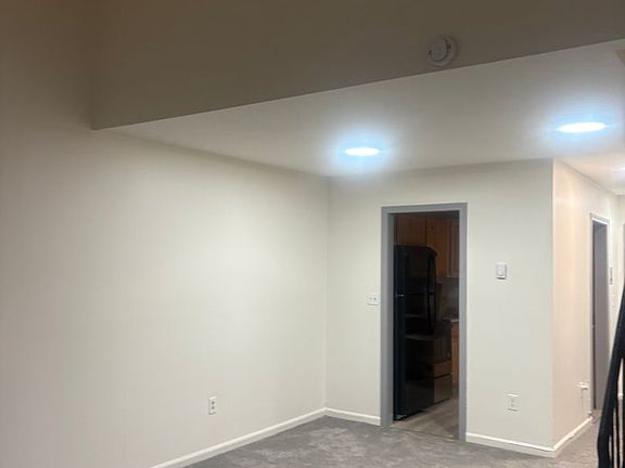 2nd image of 31-35 Essex St #3