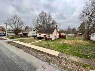 1706 E Elm St, West Frankfort, IL 62896