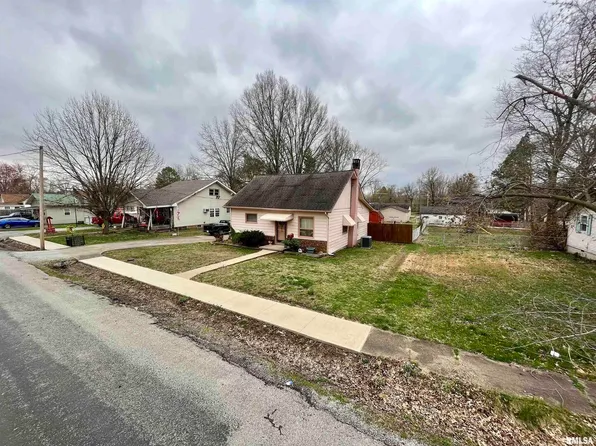 1706 E Elm St, West Frankfort, IL 62896