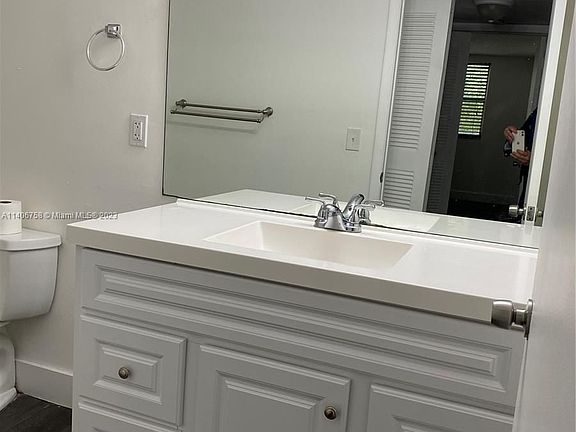 5th image of 8363 Lake Dr APT 402