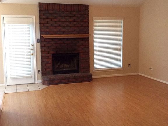 2nd image of 4609 Shumard Dr