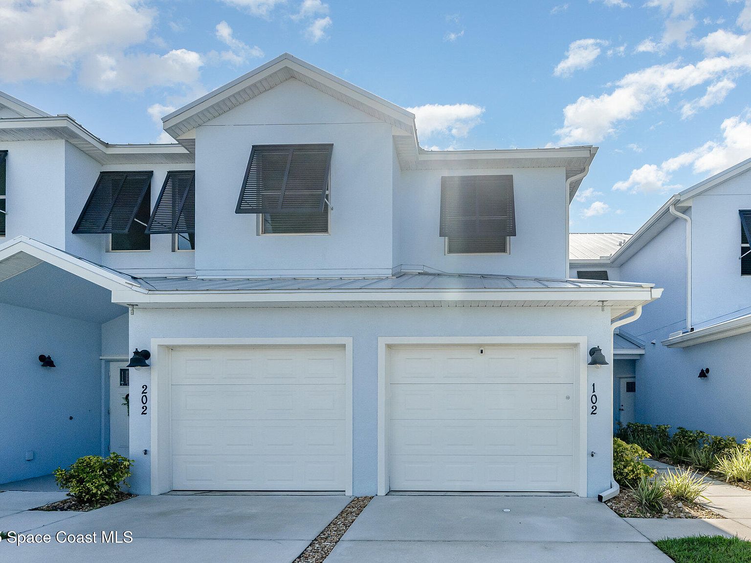 3930 Playa Del Sol Dr #102