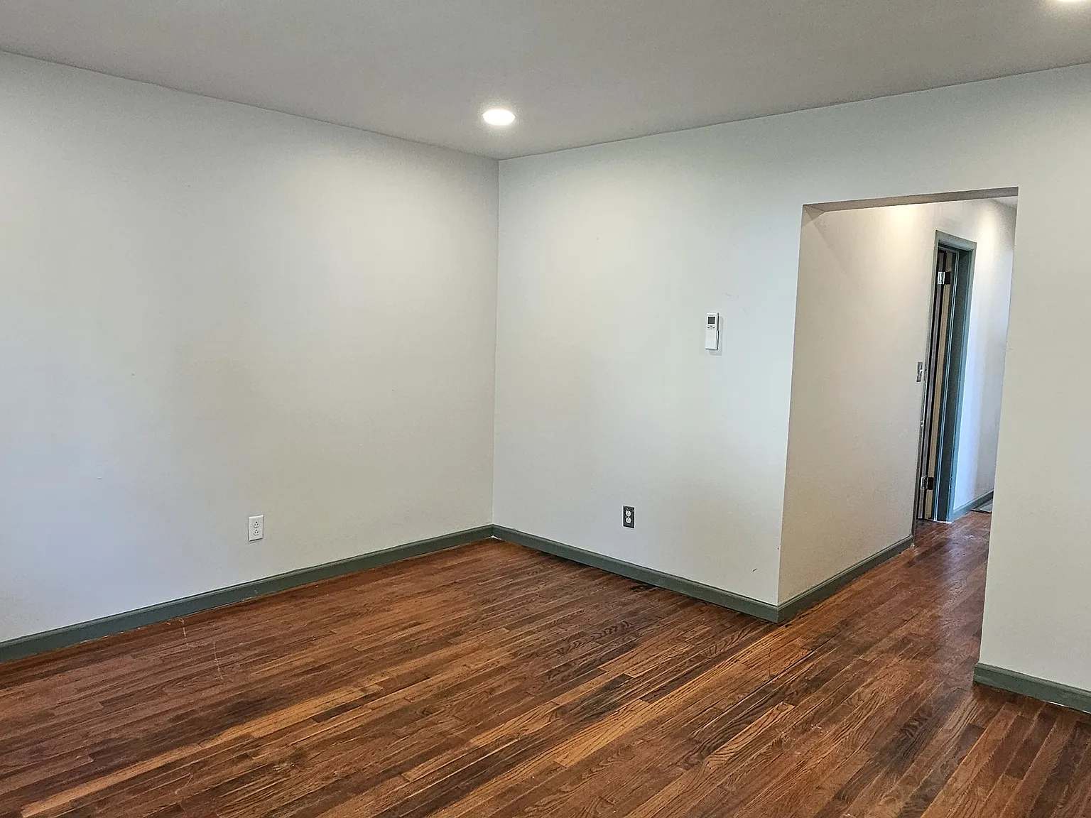 2 bed, 1200 sqft, $1,750 — Photo 2