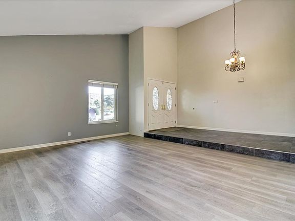 3rd image of 7588 Manresa Ct