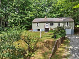 10 Sunrise Pl, Hillsboro, NH 03244