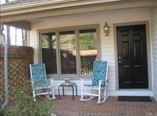17 Bloomsbury Ct, Chapel Hill, NC 27517
