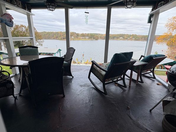 108 Amber Dr