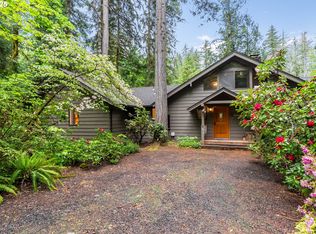 55494 McKenzie River Dr, Blue River, OR 97413