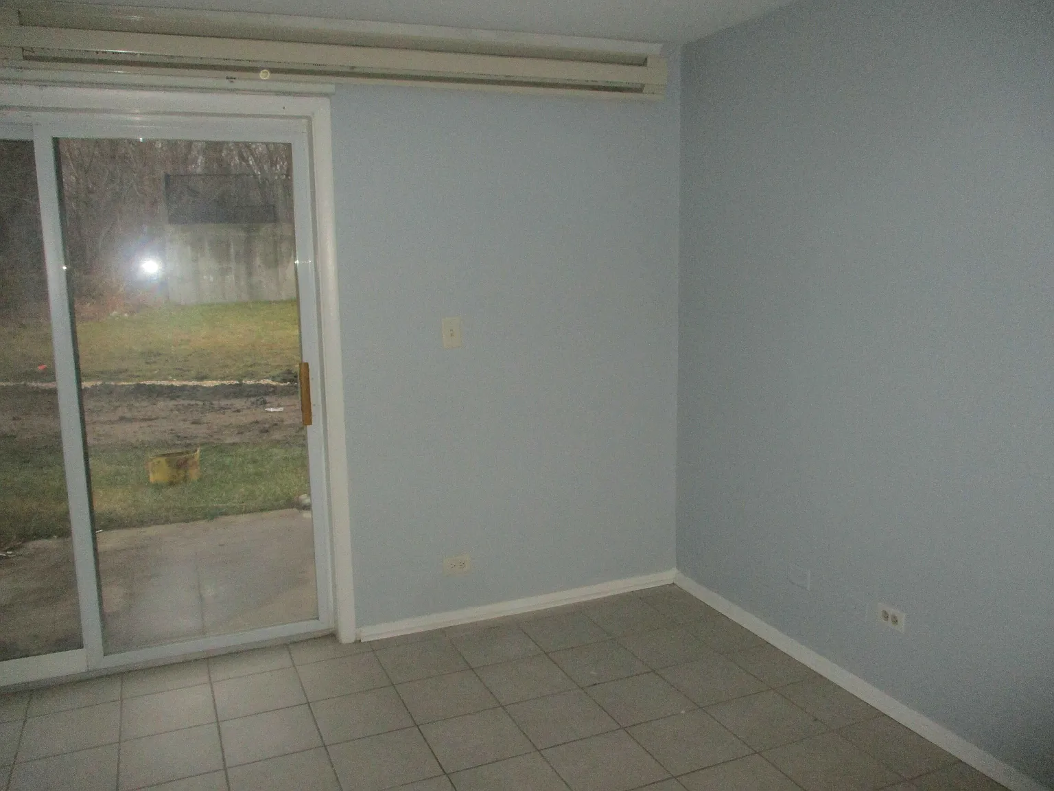 2901-2905 Willow Zion IL — Photo 3